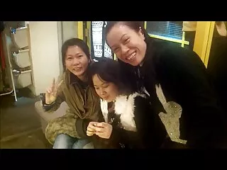 Trẻ, người phụ nữ da đen phim set nhat ban 2018 và trắng trong phòng tắm